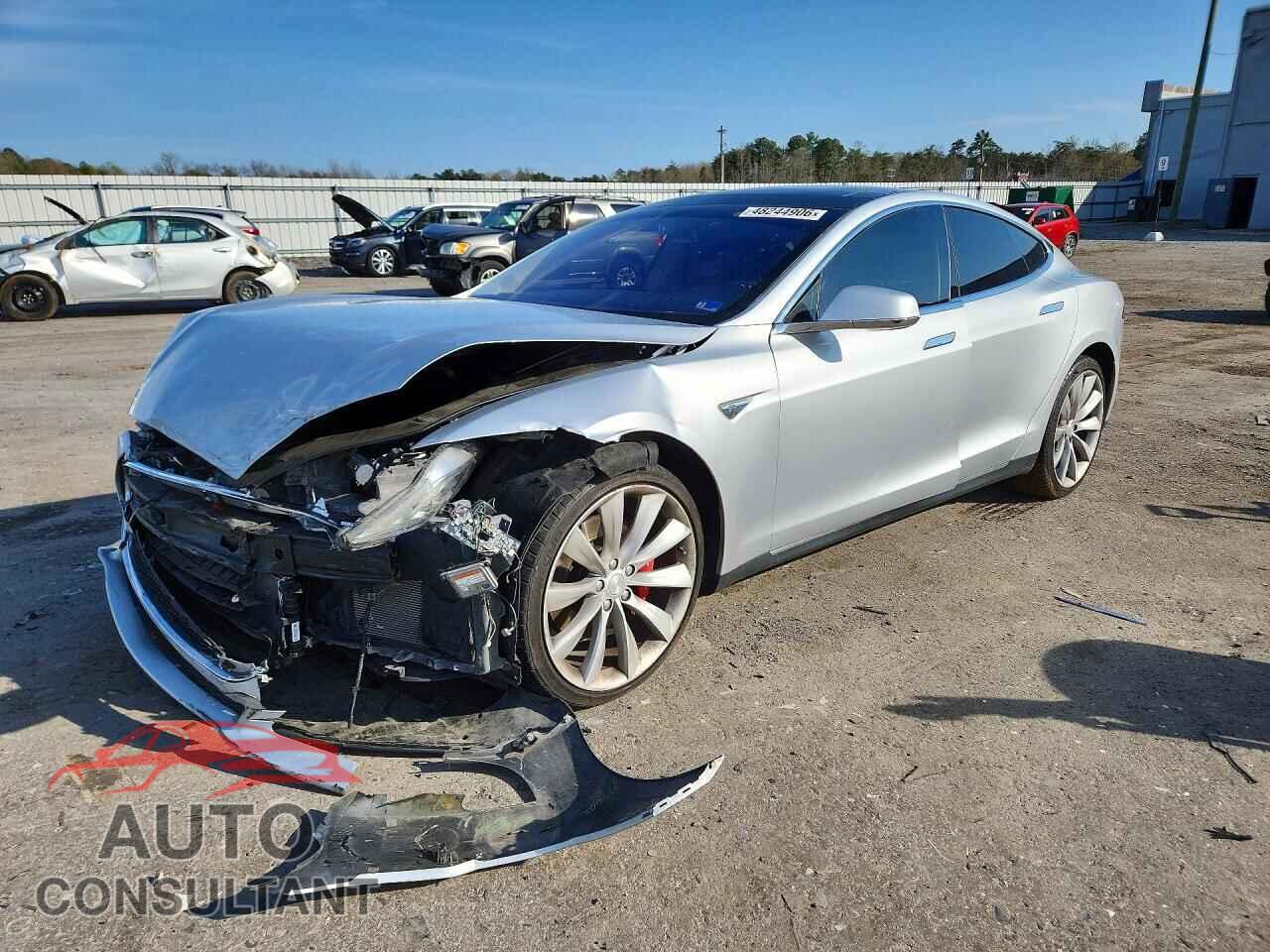 TESLA MODEL S 2014 - 5YJSA1H15EFP40113