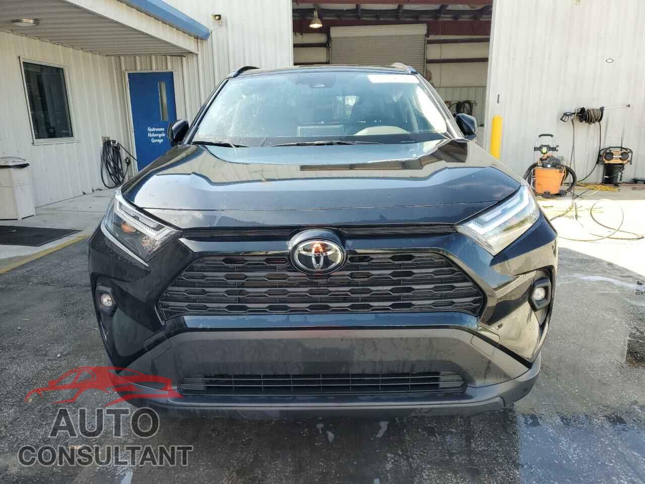 TOYOTA RAV4 2023 - JTMC1RFV4PD099992