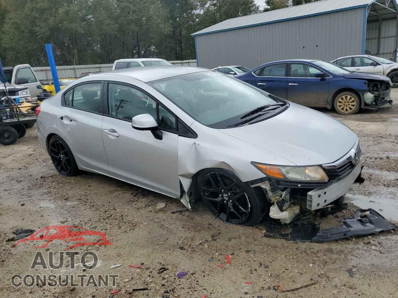 HONDA CIVIC 2012 - 2HGFB2F55CH305160