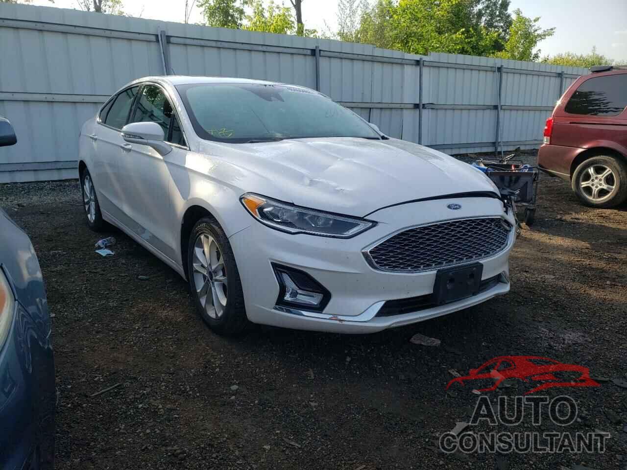 FORD FUSION 2019 - 3FA6P0SU1KR236185