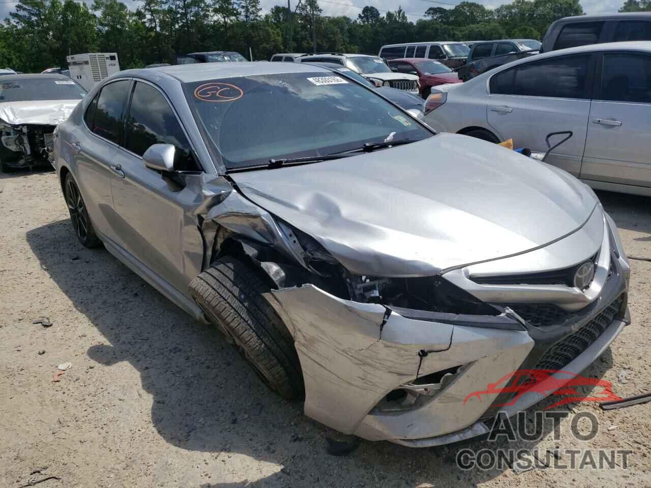 TOYOTA CAMRY 2018 - 4T1B61HK5JU506013