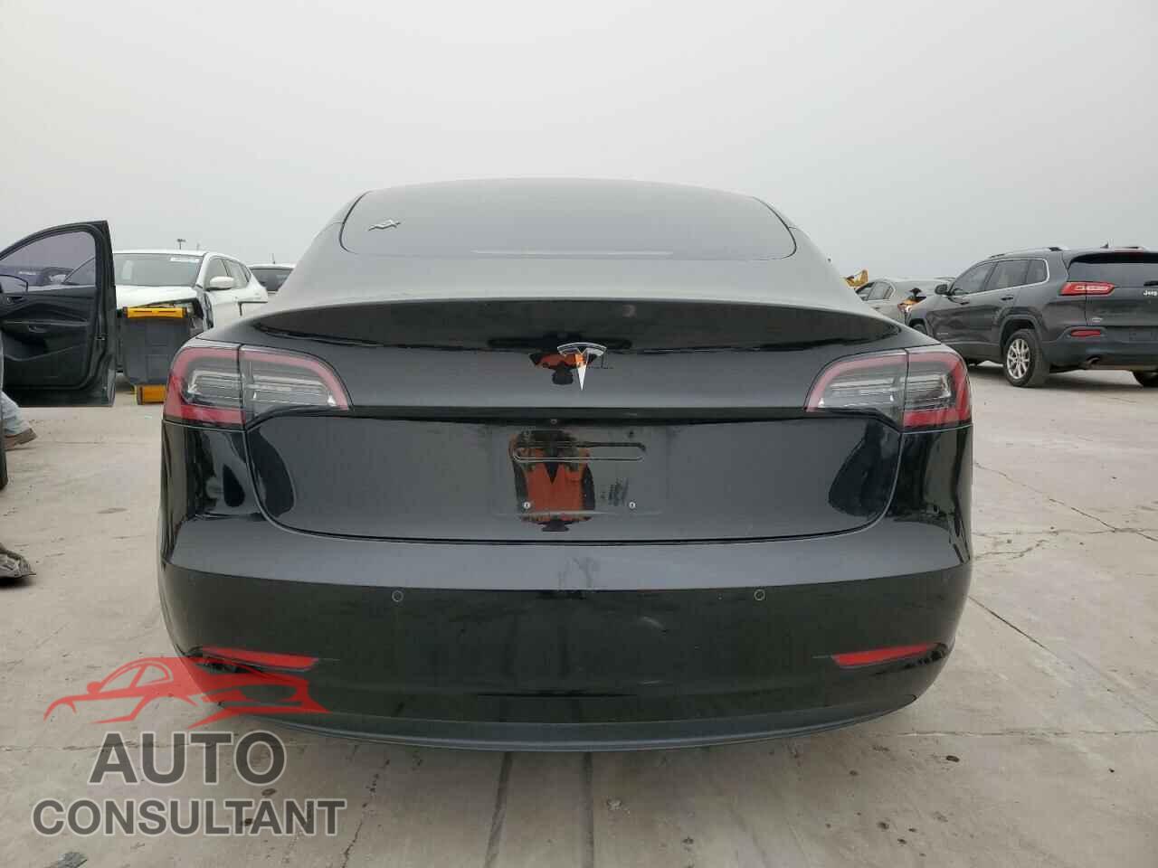 TESLA MODEL 3 2018 - 5YJ3E1EB2JF118732