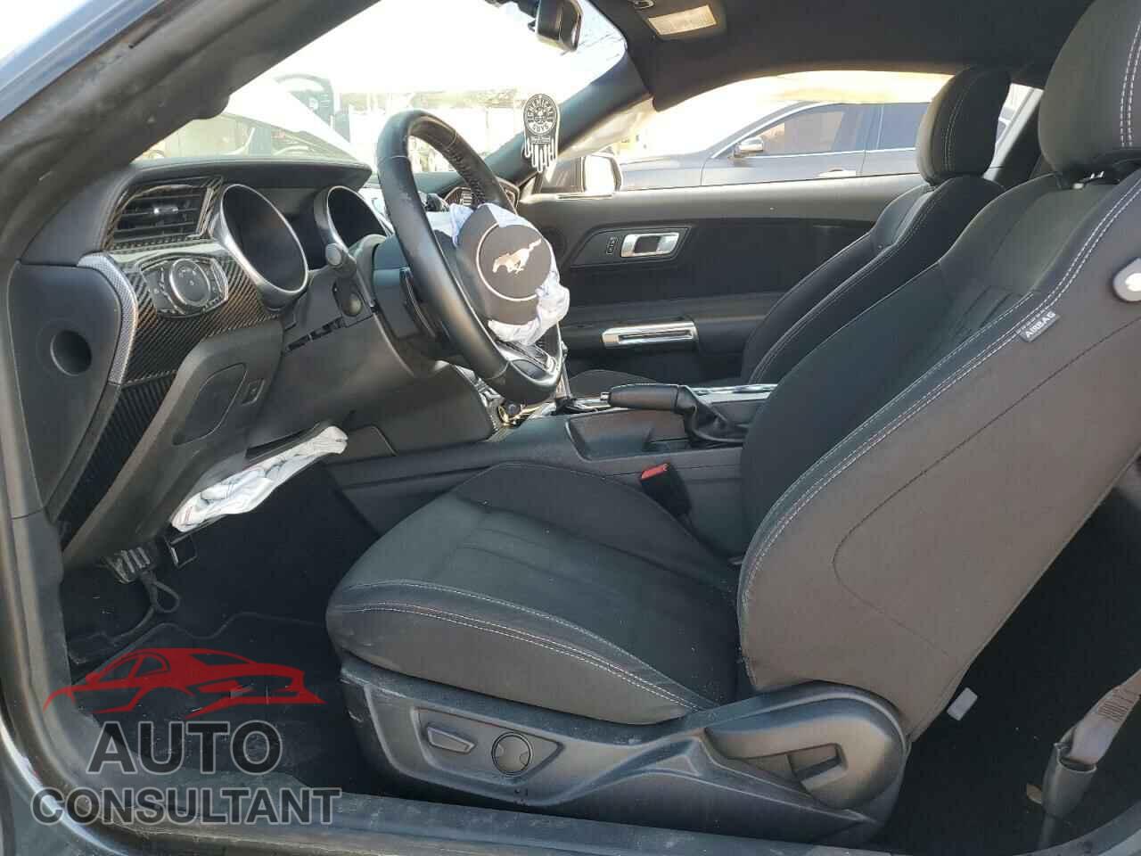 FORD MUSTANG 2020 - 1FA6P8CFXL5130269