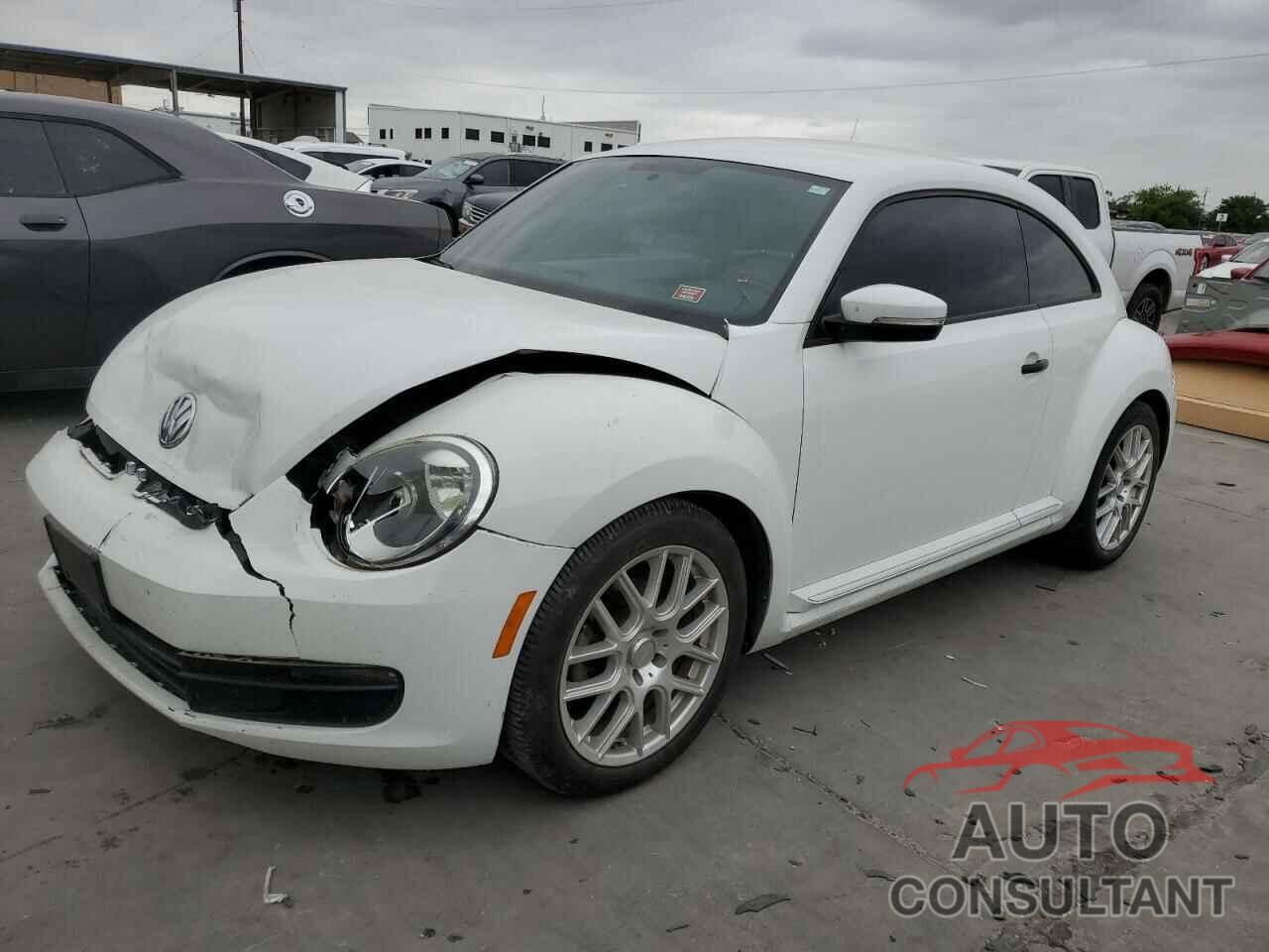 VOLKSWAGEN BEETLE 2015 - 3VWF17AT8FM606545