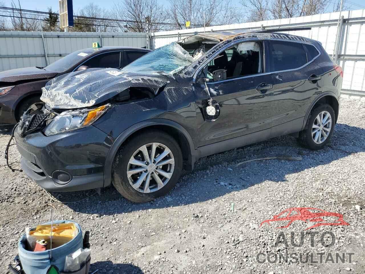 NISSAN ROGUE 2017 - JN1BJ1CRXHW135021