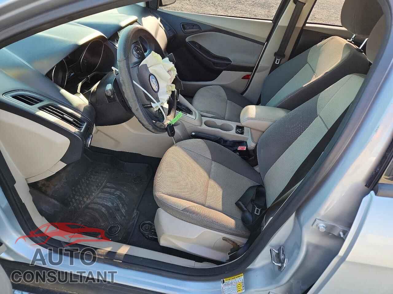 FORD FOCUS 2012 - 1FAHP3F22CL437306