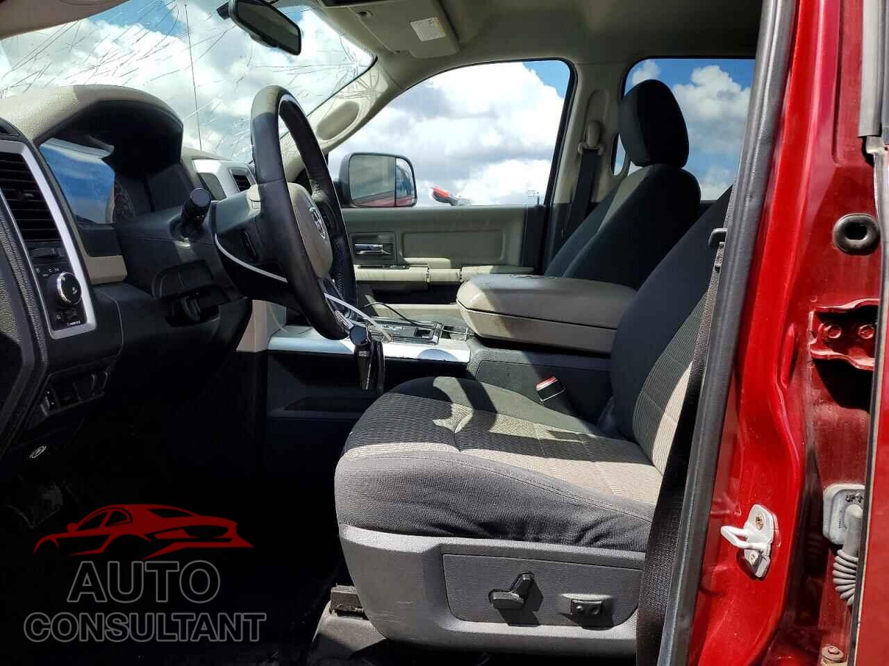 DODGE RAM 1500 2012 - 1C6RD7LT4CS118837