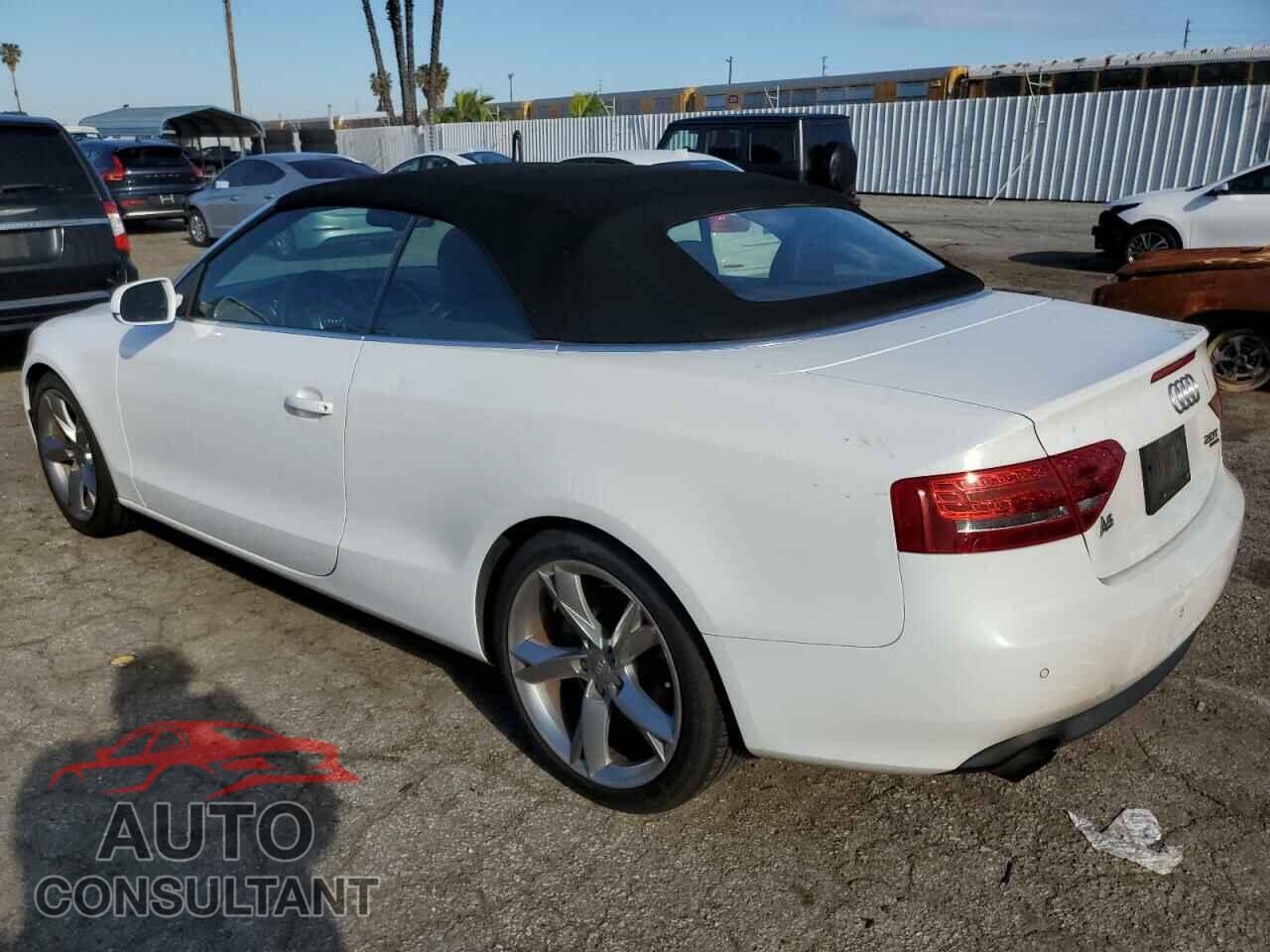 AUDI A5 2011 - WAULFAFH2BN008165