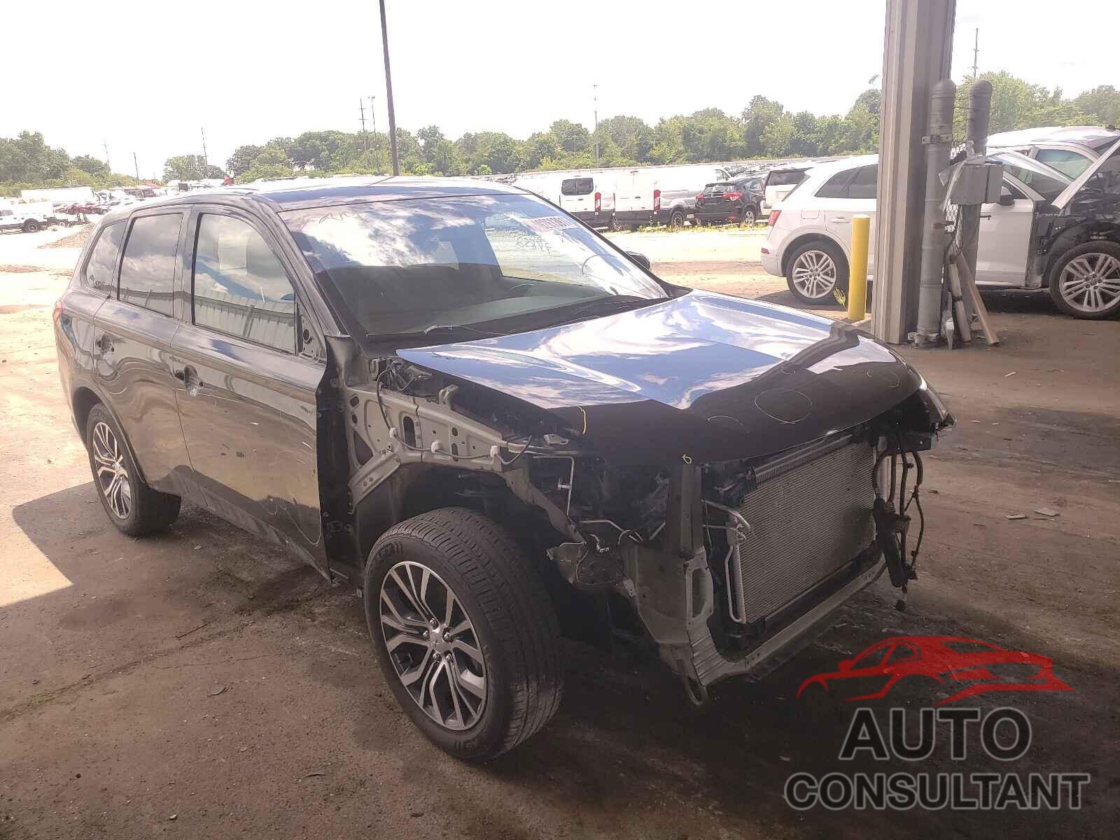 MITSUBISHI OUTLANDER 2018 - JA4AD3A39JZ040118