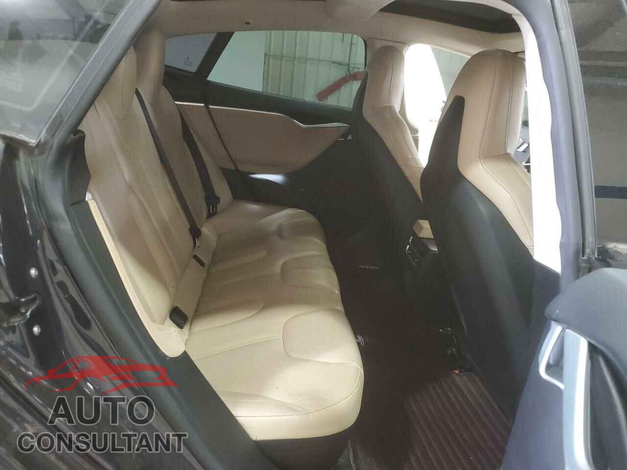 TESLA MODEL S 2015 - 5YJSA1E45FF110480