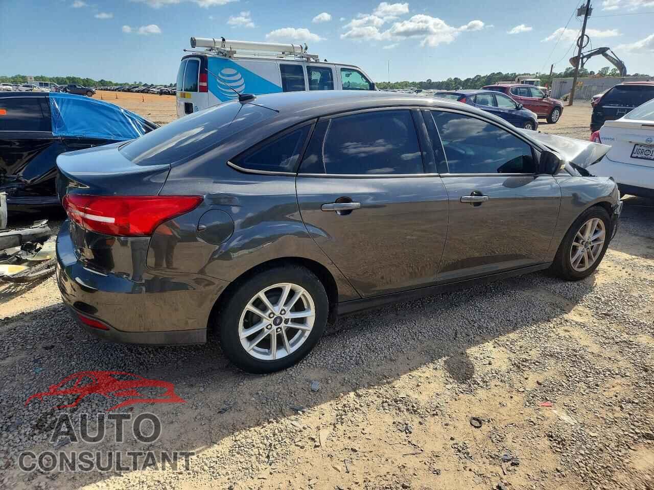 FORD FOCUS 2015 - 1FADP3F23FL200648