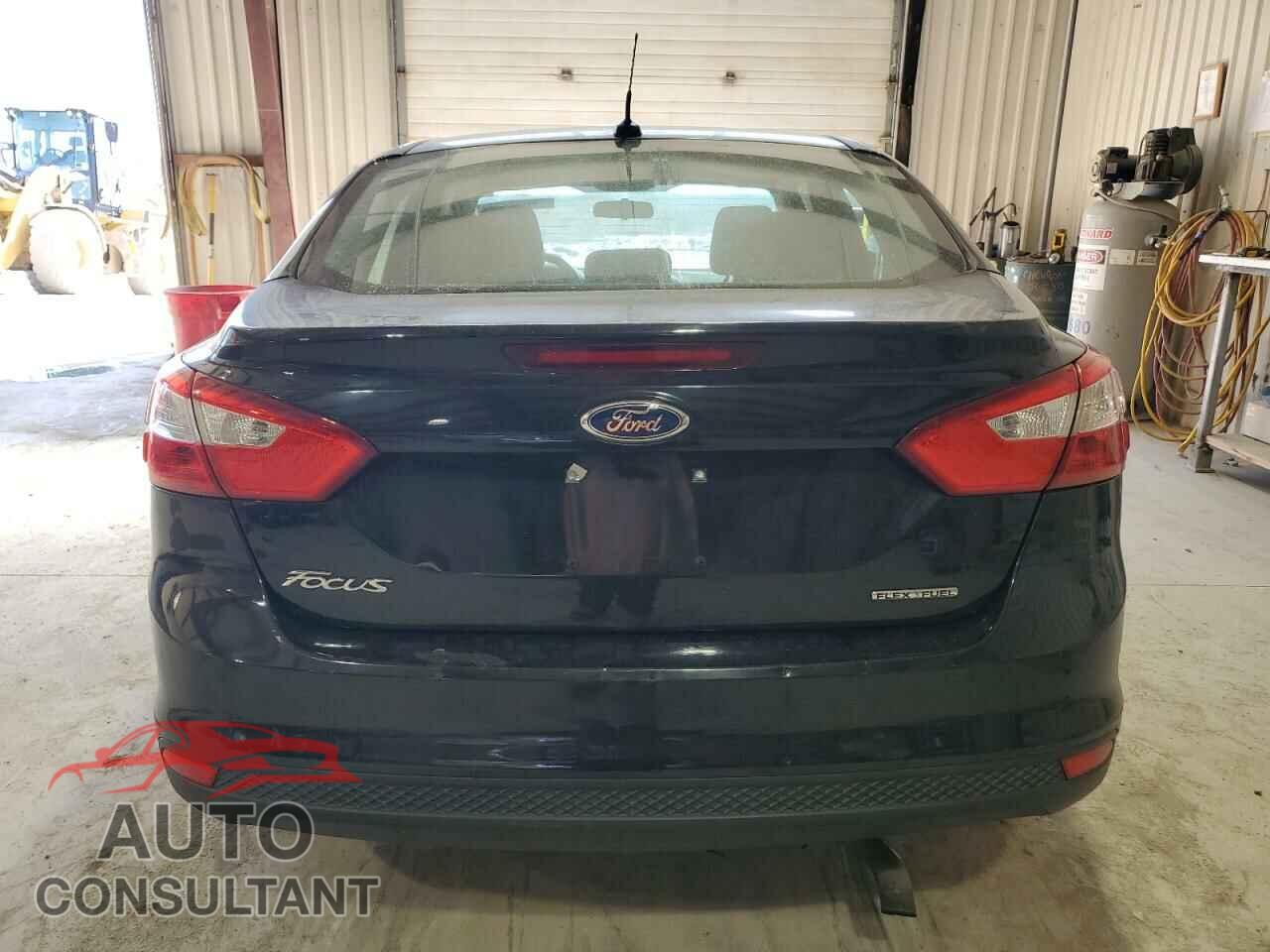 FORD FOCUS 2013 - 1FADP3E28DL331640