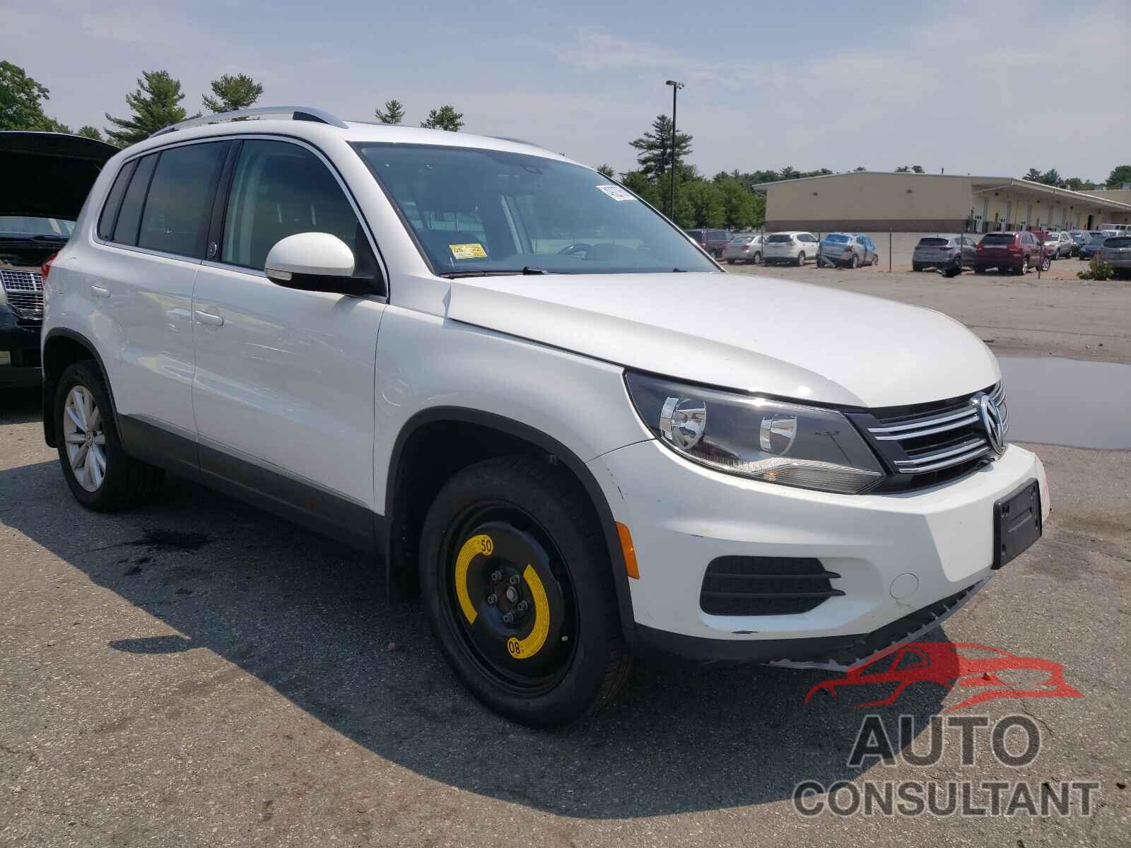 VOLKSWAGEN TIGUAN 2017 - WVGSV7AX9HK007099