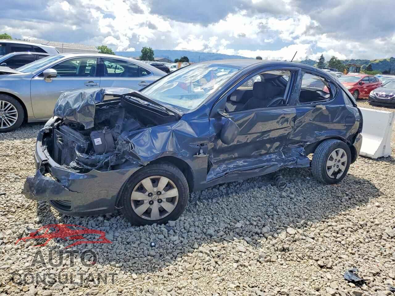 HYUNDAI ACCENT 2011 - KMHCM3AC2BU200199