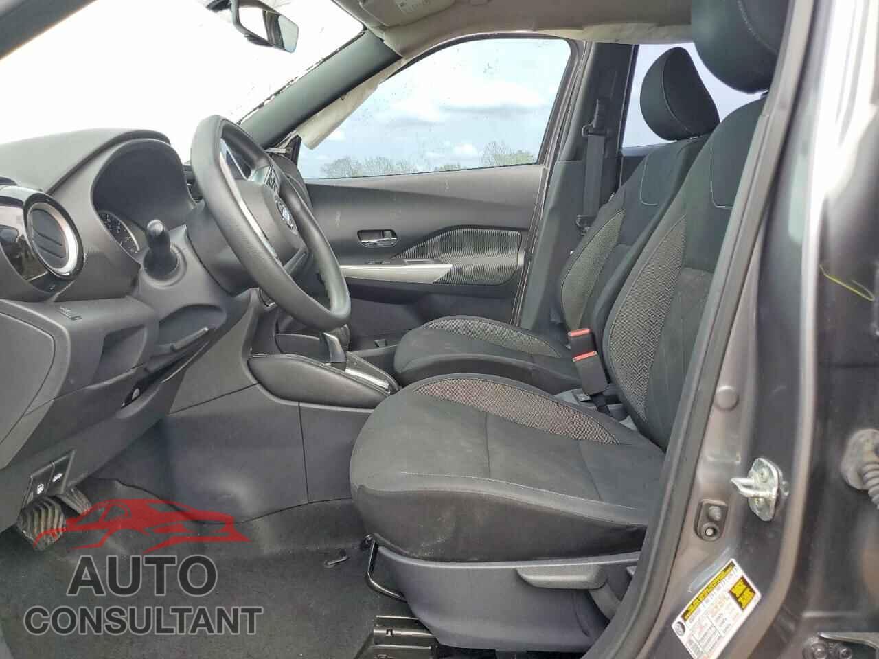 NISSAN KICKS 2019 - 3N1CP5CU3KL558096