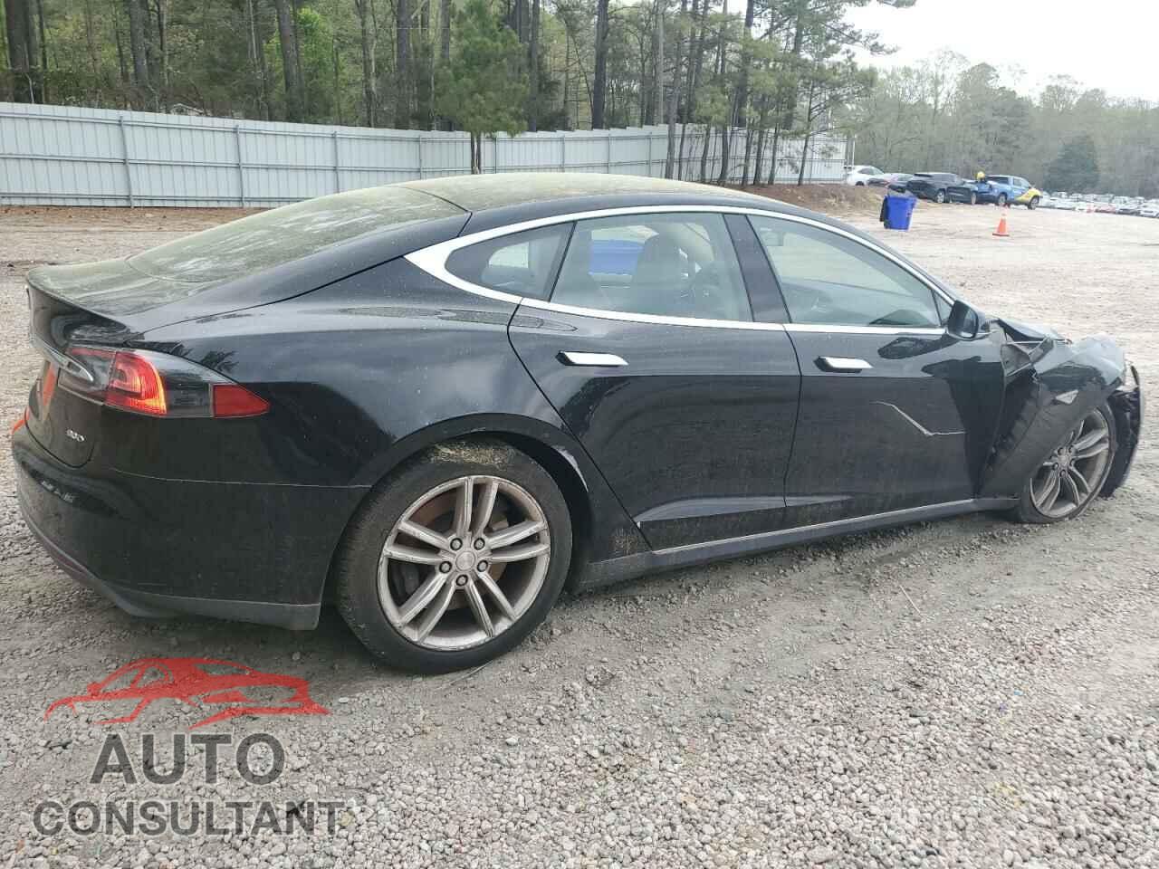 TESLA MODEL S 2015 - 5YJSA1E20FF101913
