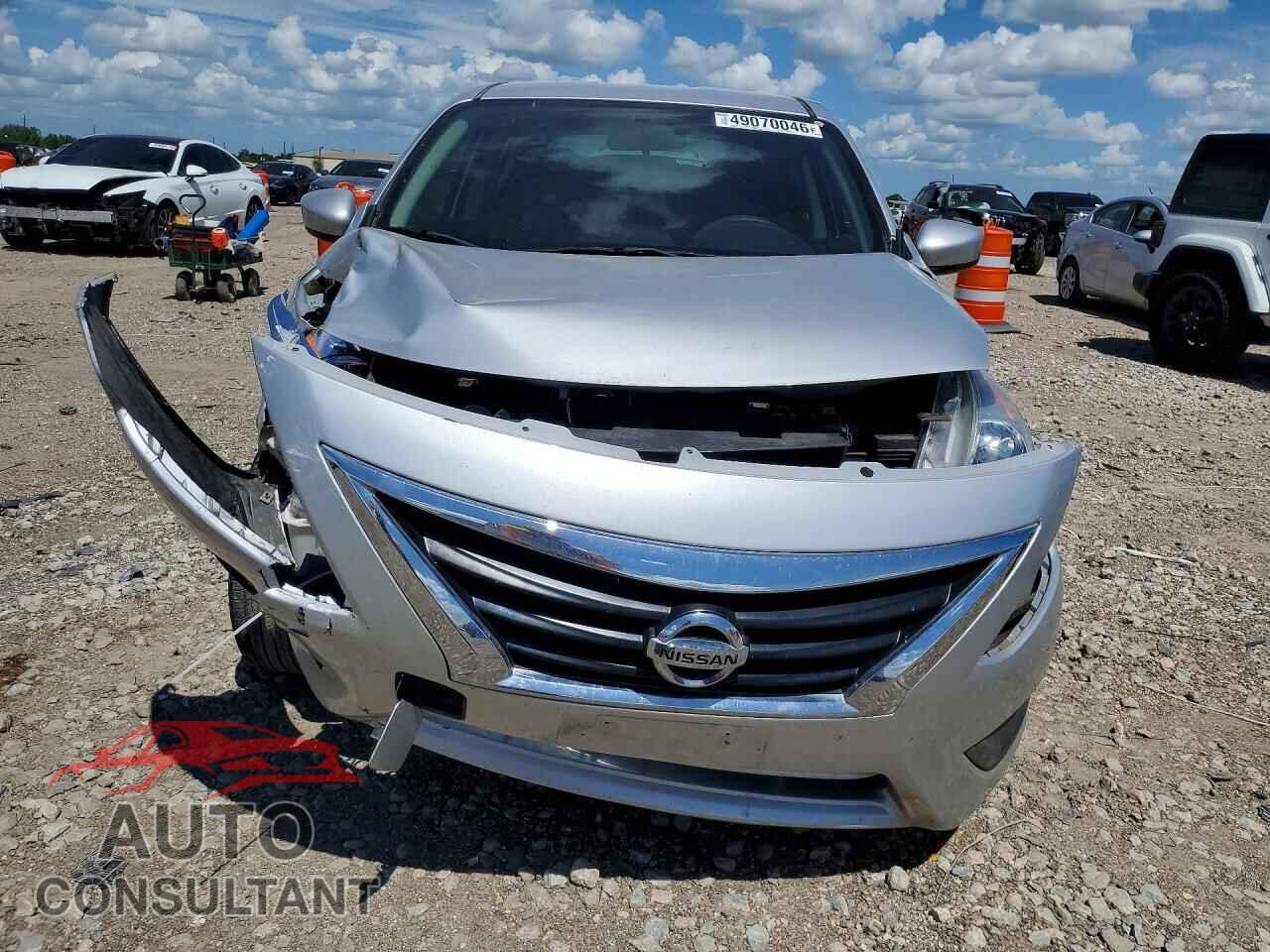 NISSAN VERSA 2017 - 3N1CN7AP3HL898064