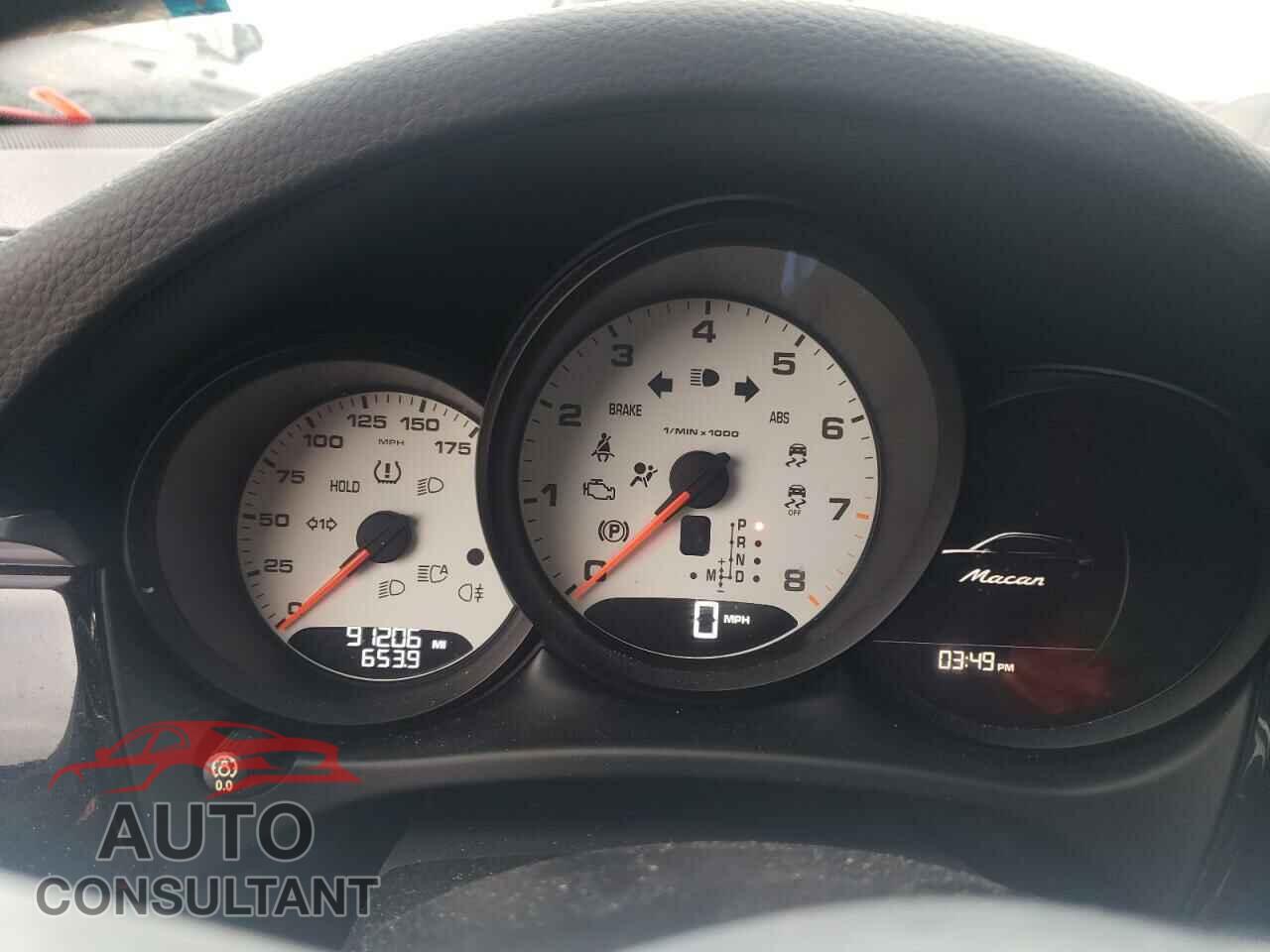 PORSCHE MACAN 2018 - WP1AA2A58JLB15208