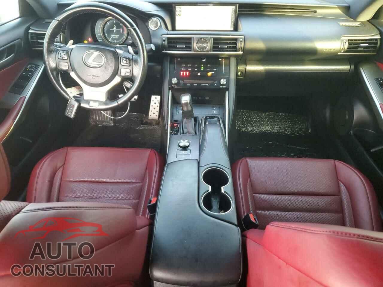 LEXUS IS 2017 - JTHBA1D27H5052116