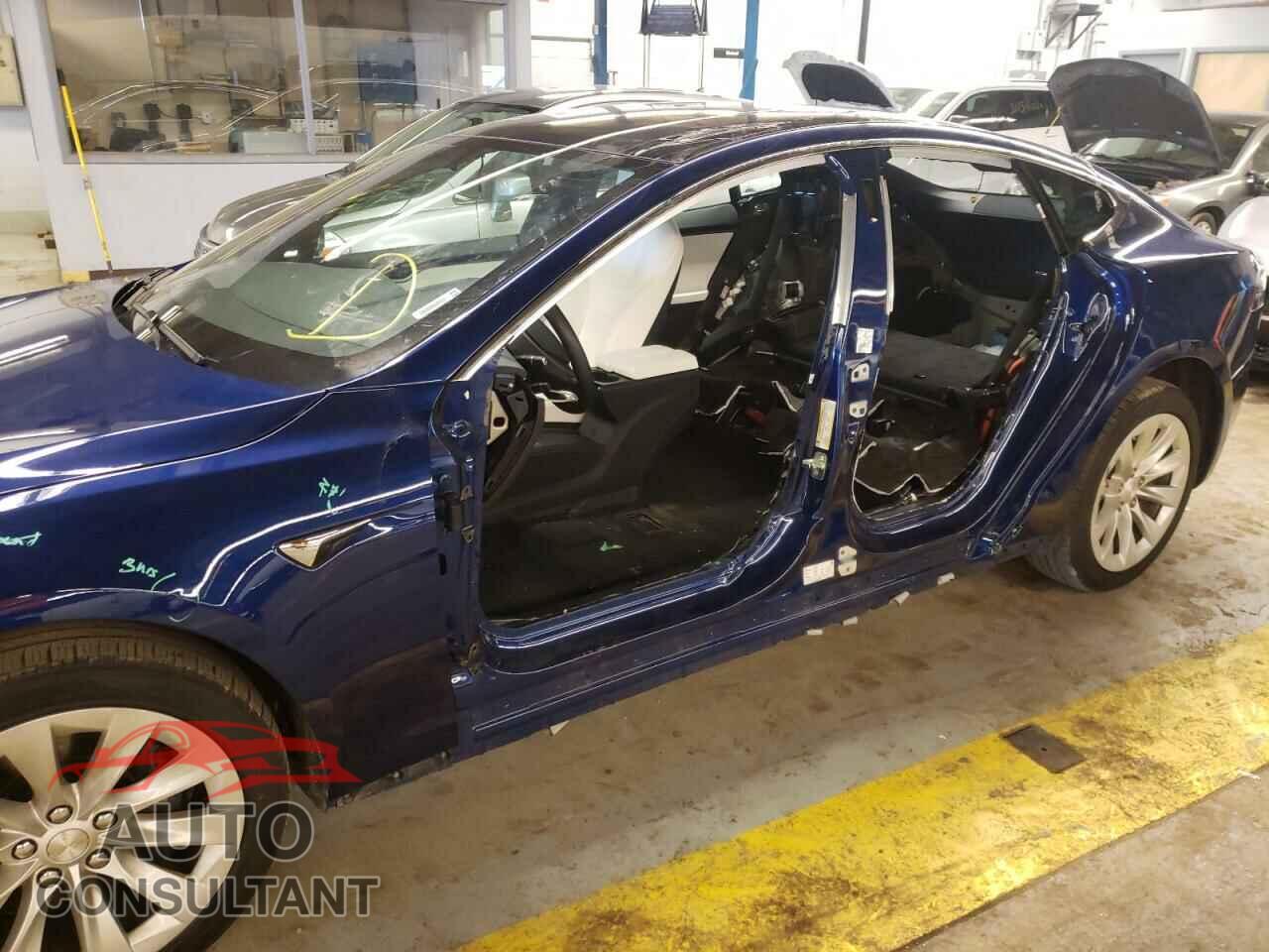 TESLA MODEL S 2018 - 5YJSA1E20JF297022