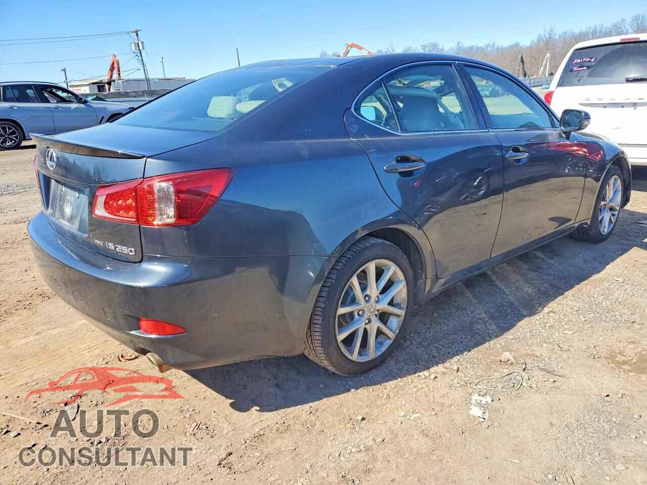 LEXUS IS 2011 - JTHCF5C28B5046878