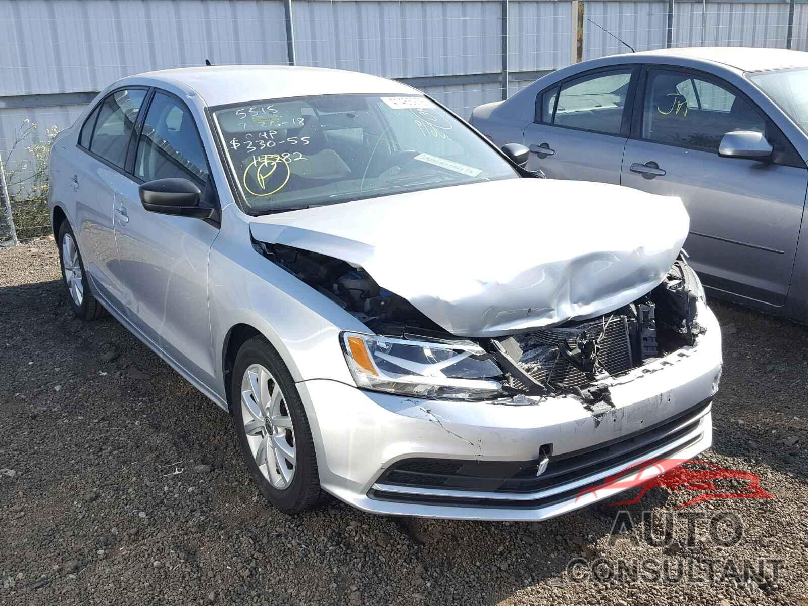 VOLKSWAGEN JETTA 2015 - 3VWD17AJ4FM315515