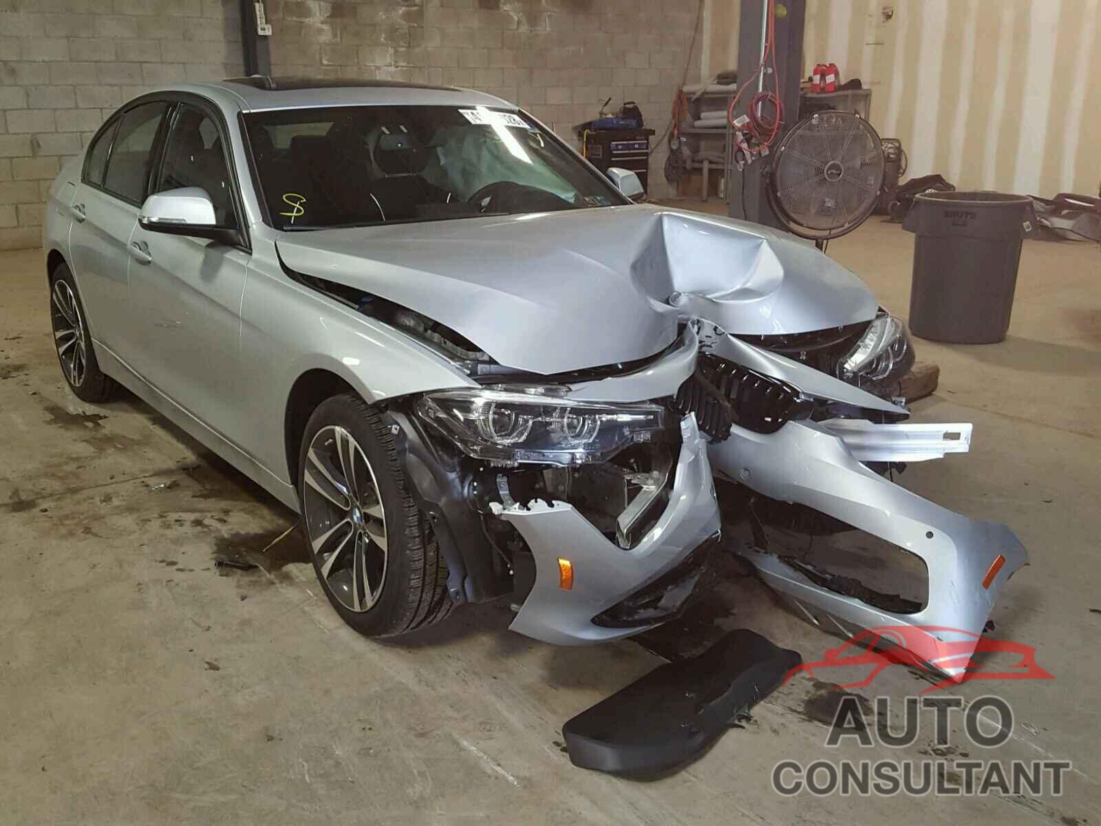 BMW 3 SERIES 2018 - WBA8D9G52JNU70240