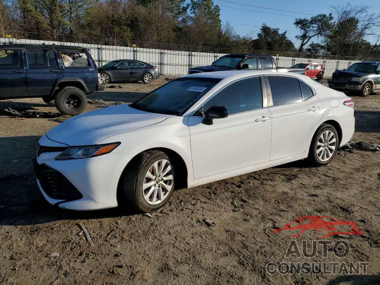 TOYOTA CAMRY 2018 - 4T1B11HK9JU072614