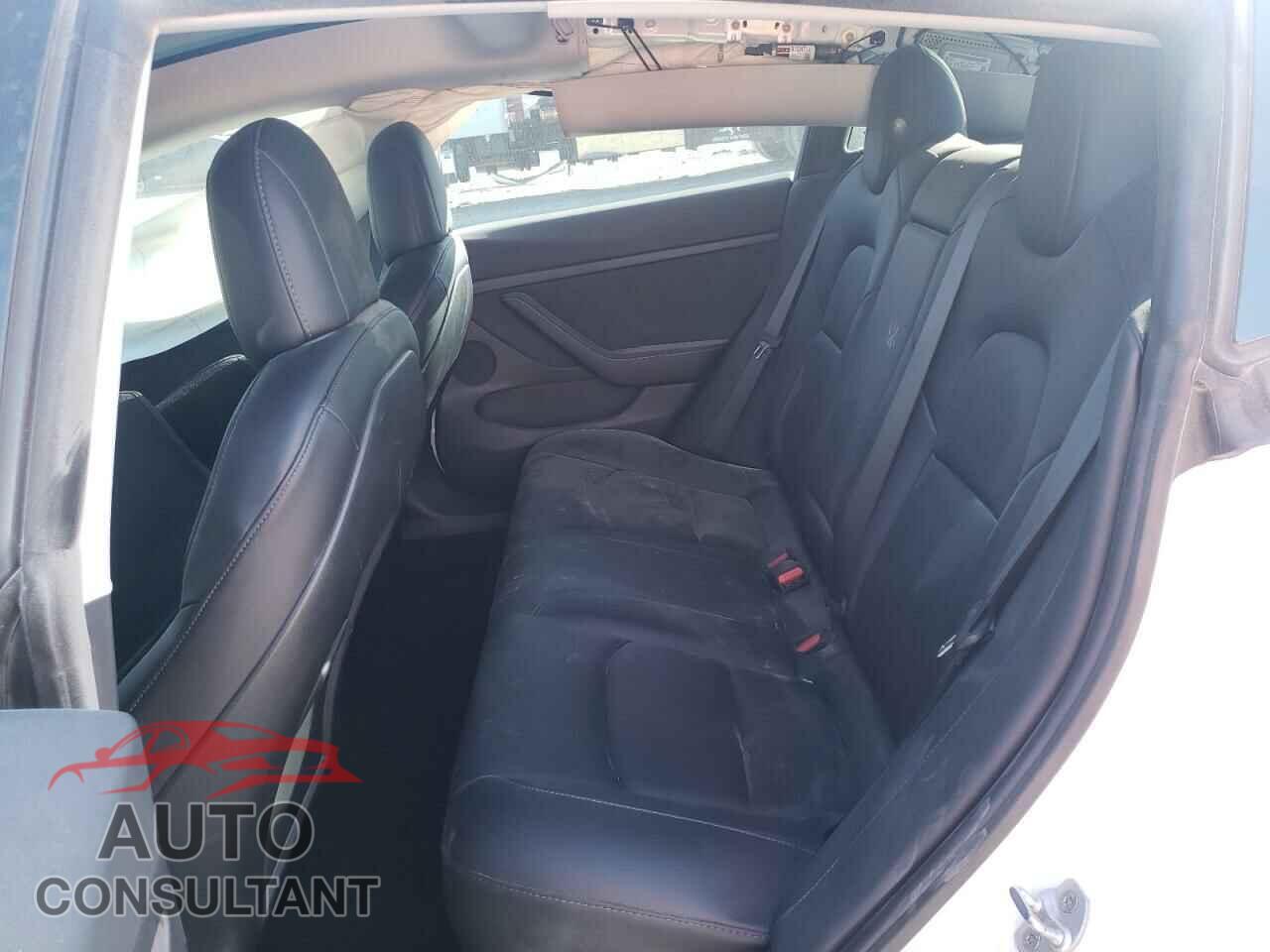 TESLA MODEL 3 2021 - 5YJ3E1EB8MF044754