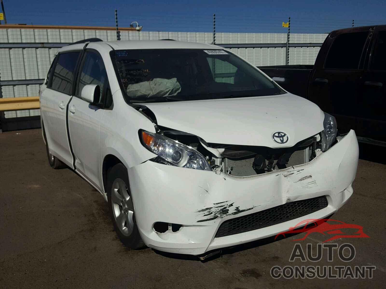 TOYOTA SIENNA 2016 - 5TDKK3DC8GS734529