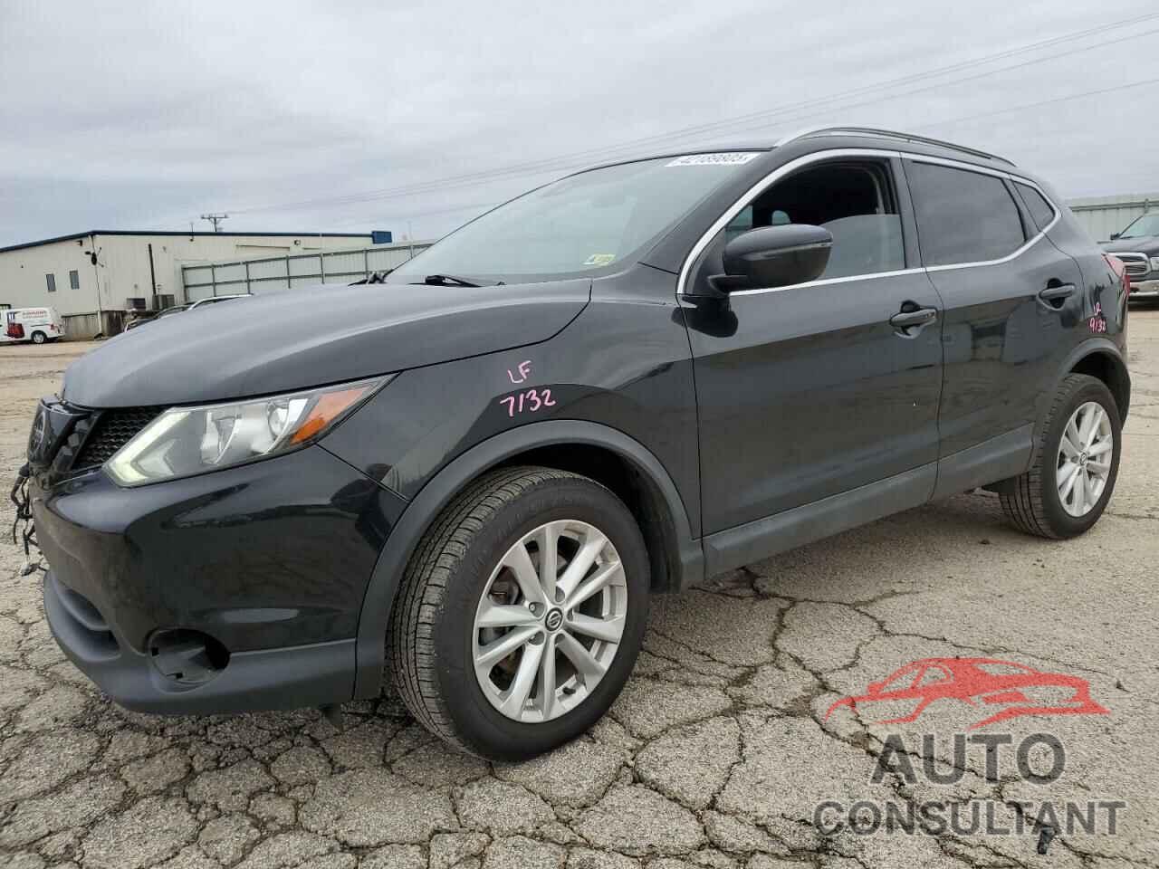 NISSAN ROGUE 2019 - JN1BJ1CP8KW240114