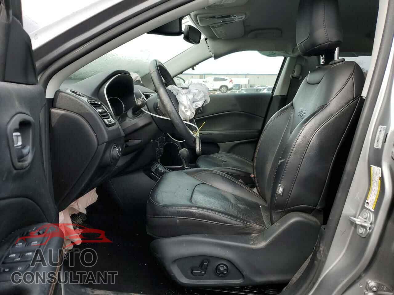 JEEP COMPASS 2019 - 3C4NJDCB3KT771839