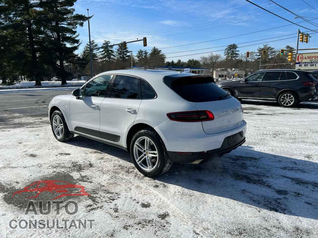PORSCHE MACAN 2017 - WP1AA2A53HLB82230