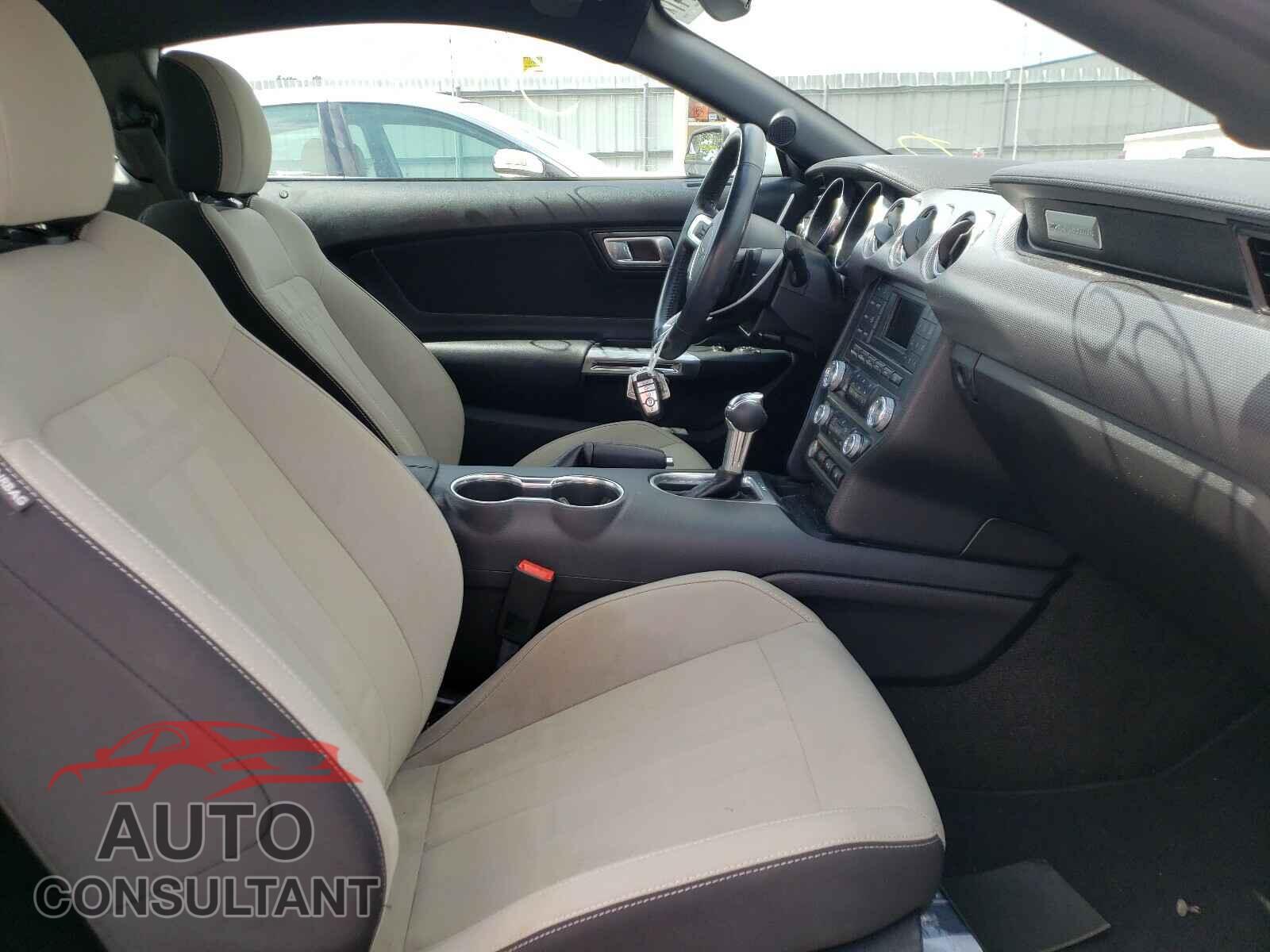 FORD MUSTANG 2018 - 1FA6P8CF8J5100376