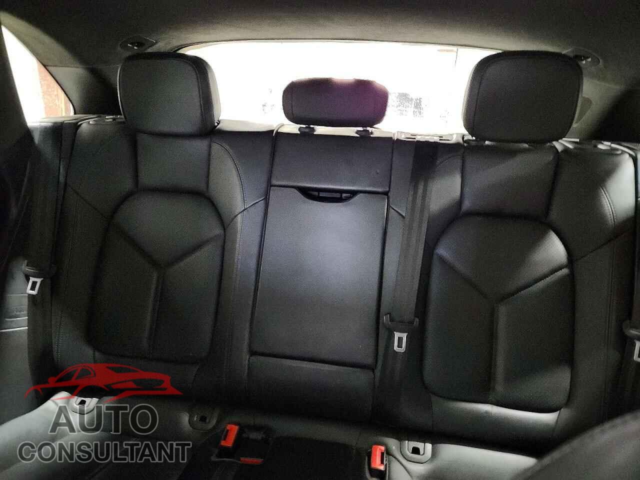 PORSCHE MACAN 2016 - WP1AF2A59GLB91692