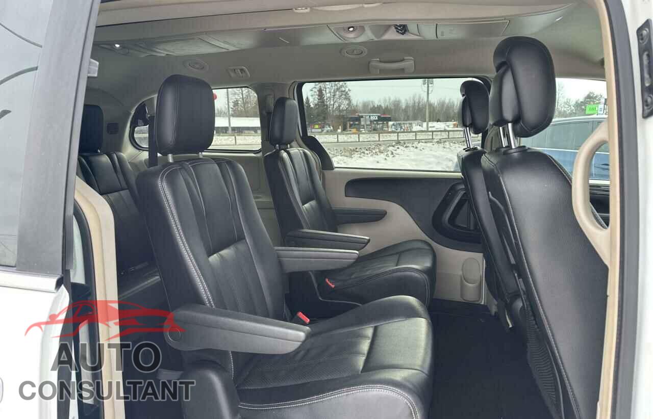 DODGE CARAVAN 2016 - 2C4RDGDG7GR208906