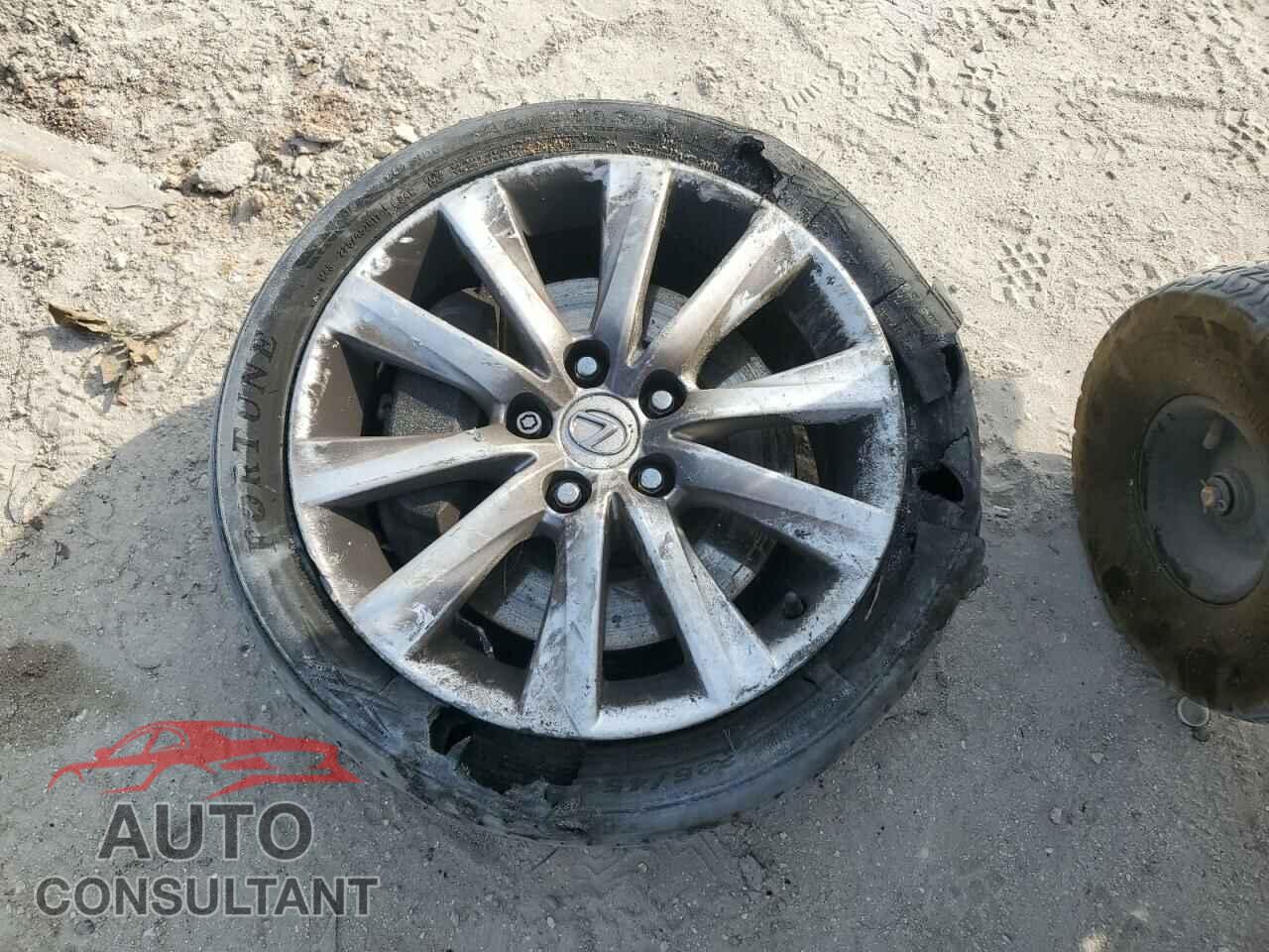 LEXUS IS 2016 - JTHBA1D20G5014998
