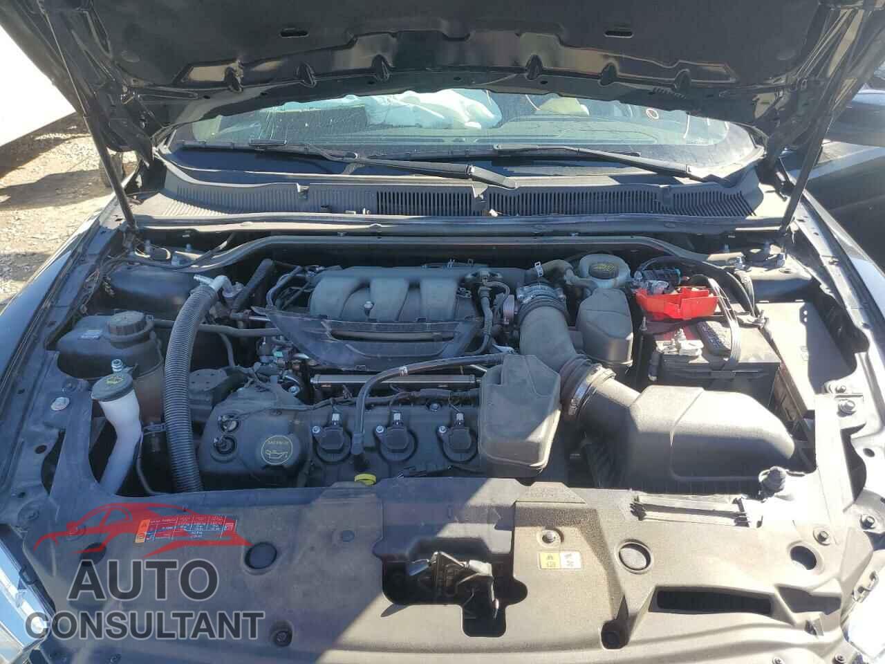 FORD TAURUS 2018 - 1FAHP2E8XJG119357