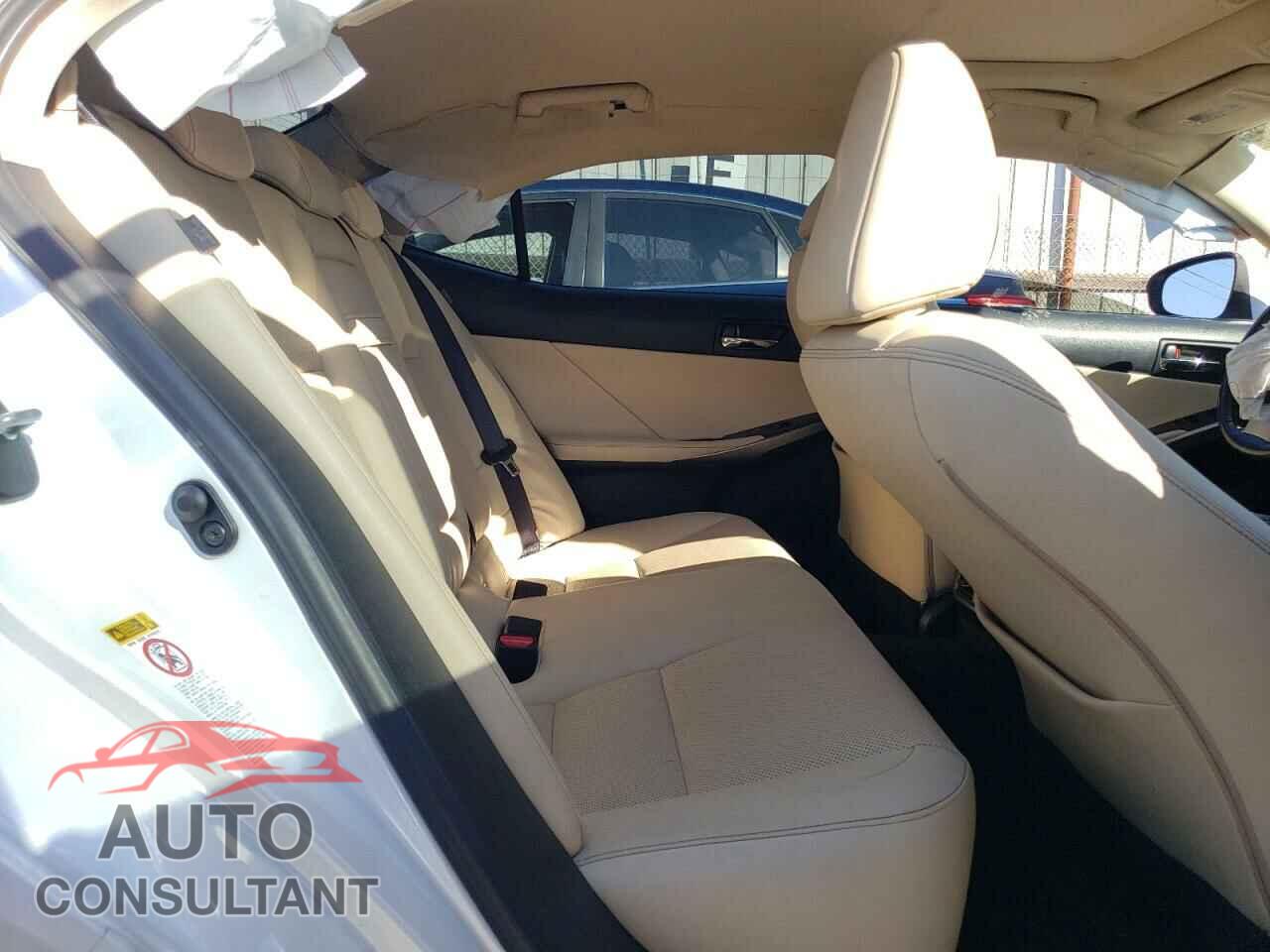 LEXUS IS 2016 - JTHBA1D25G5023910