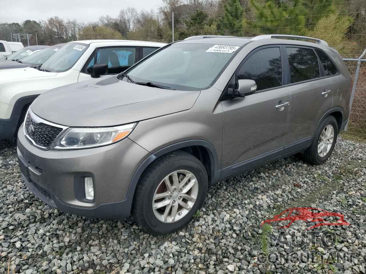 KIA SORENTO 2015 - 5XYKT4A65FG584988