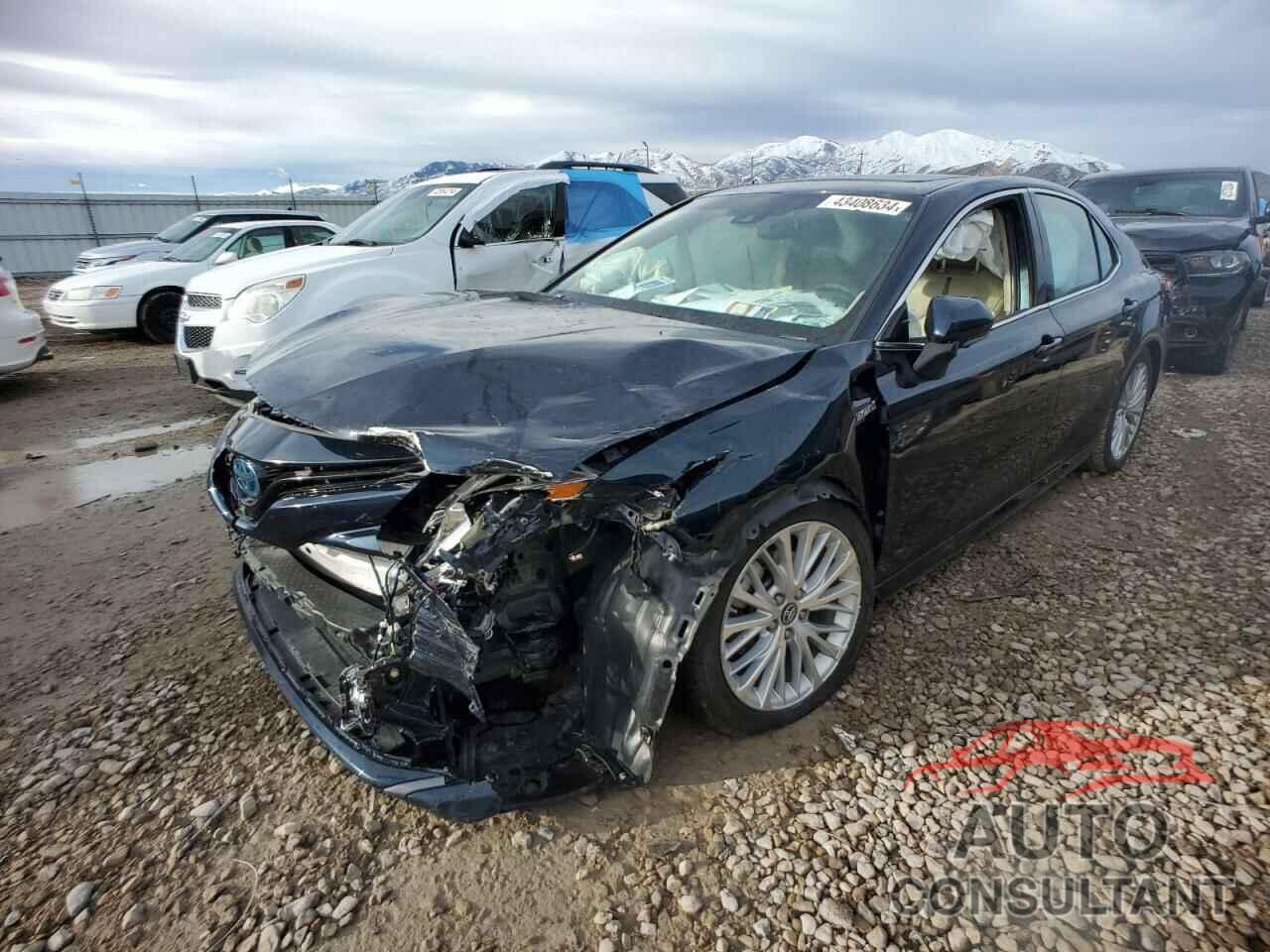 TOYOTA CAMRY 2018 - 4T1B21HK5JU510784