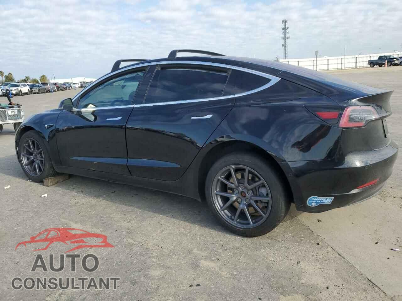 TESLA MODEL 3 2018 - 5YJ3E1EB5JF170372