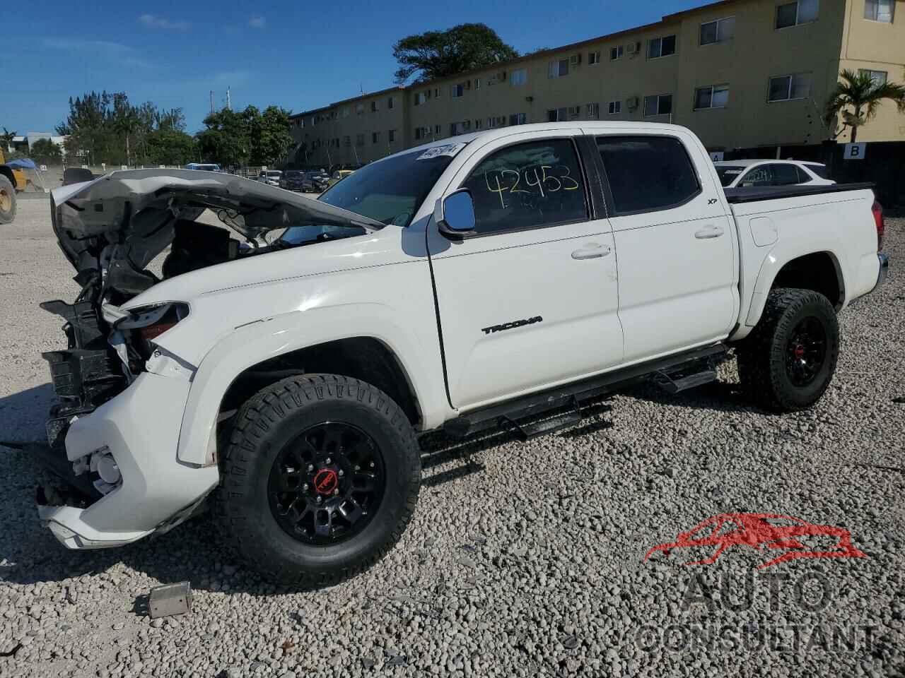 TOYOTA TACOMA 2021 - 5TFAZ5CN3MX098789