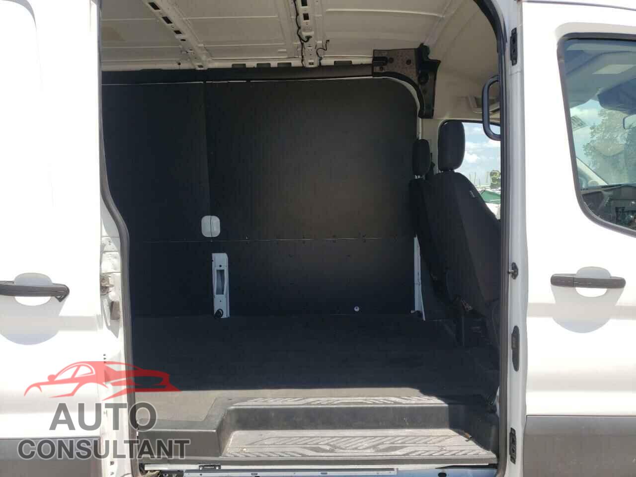 FORD TRANSIT CO 2020 - 1FTBR2C84LKA31238