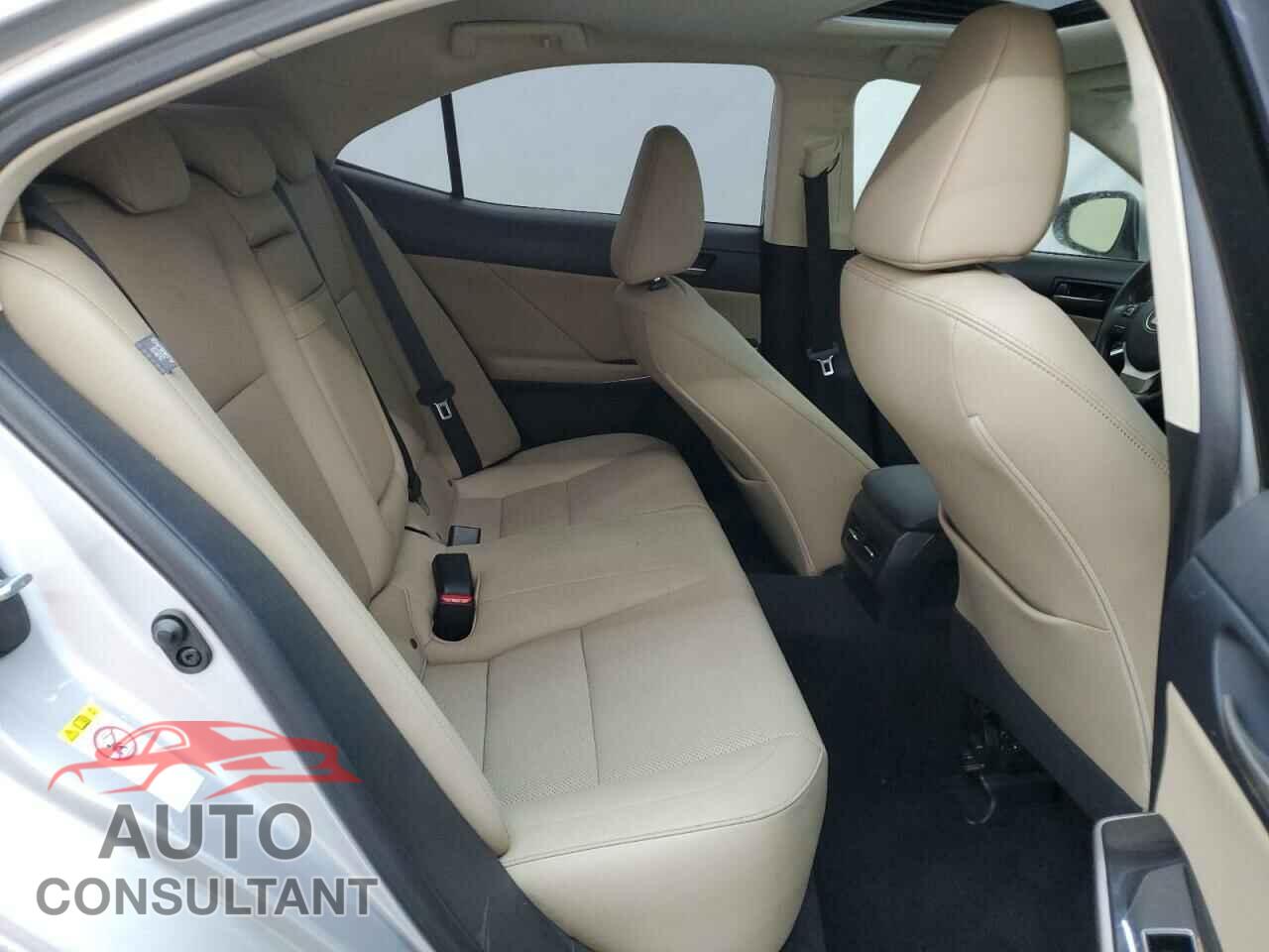 LEXUS IS 2017 - JTHBA1D27H5042699