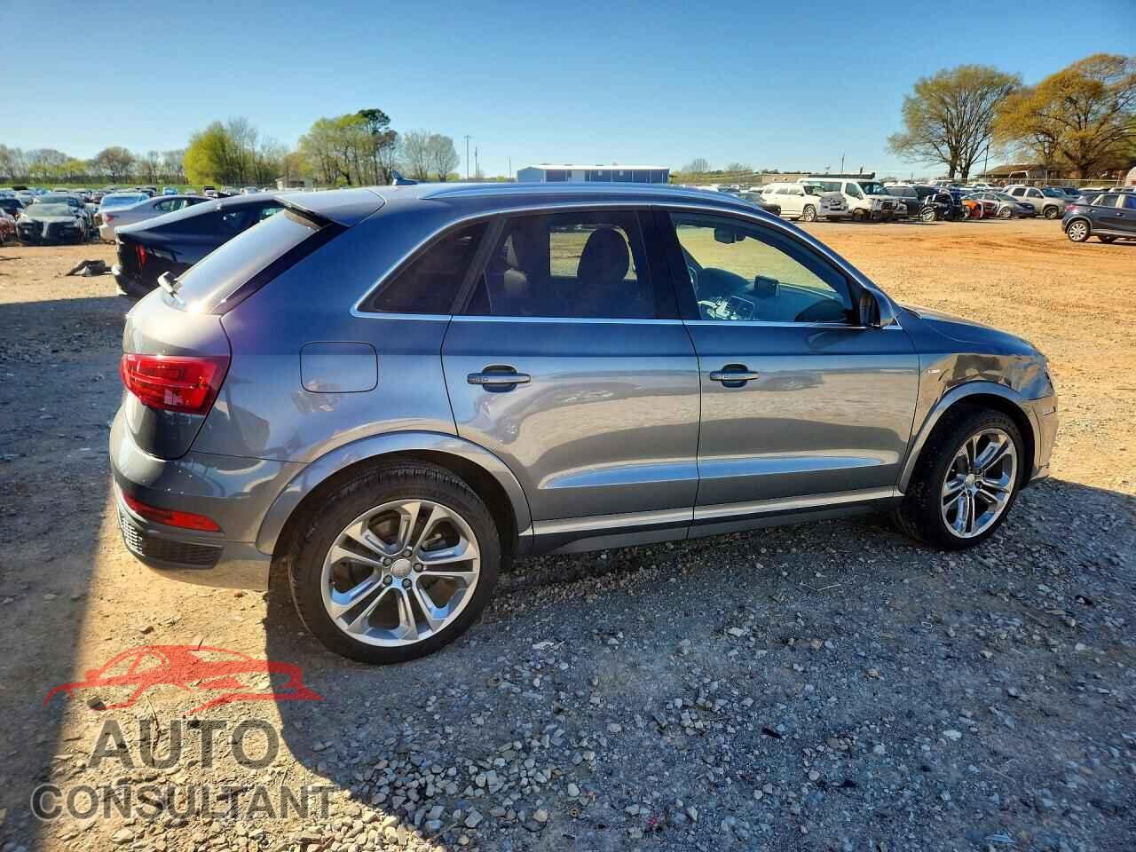 AUDI Q3 2017 - WA1FCCFS0HR017717