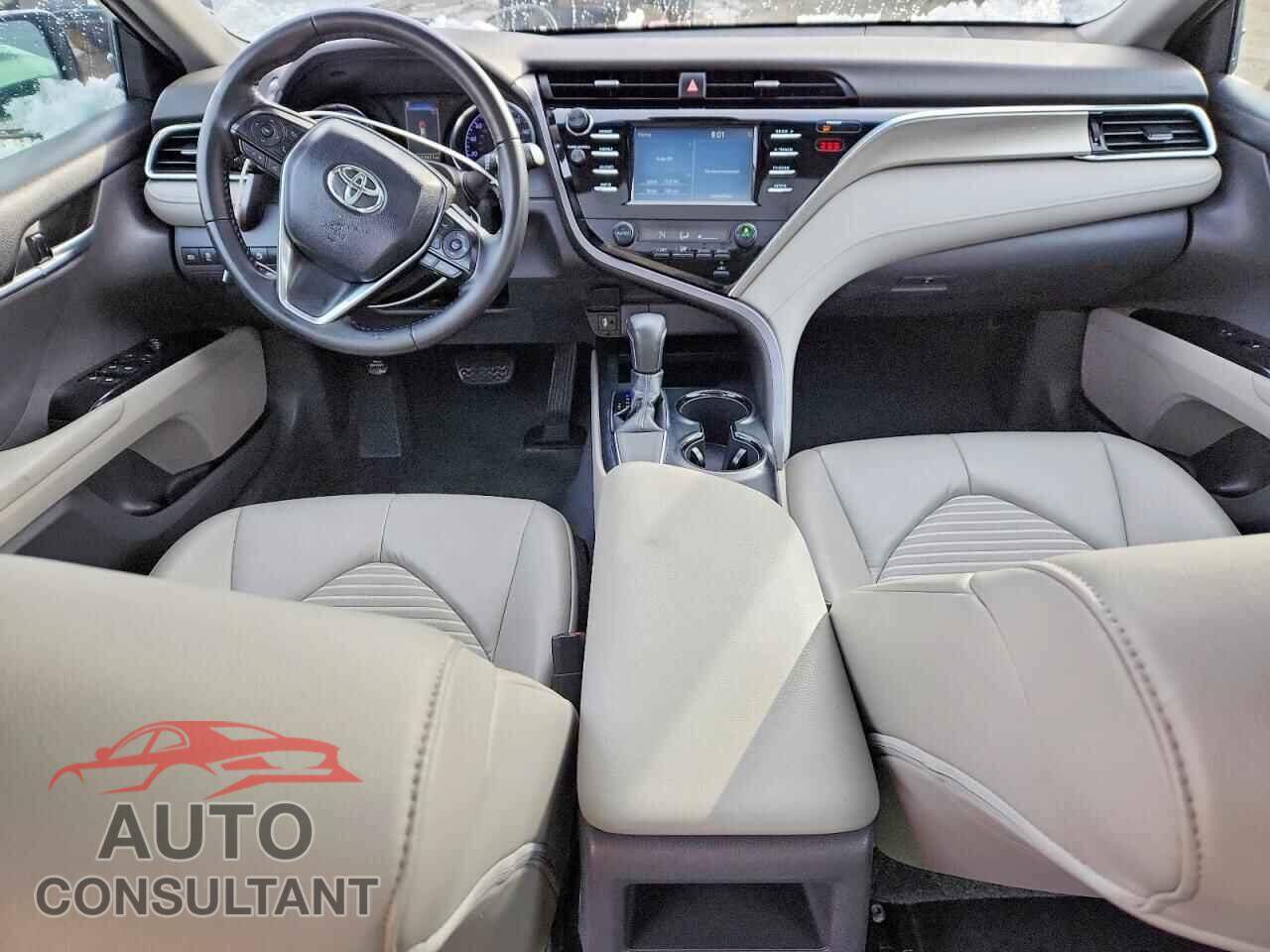 TOYOTA CAMRY 2018 - 4T1B11HK3JU650545