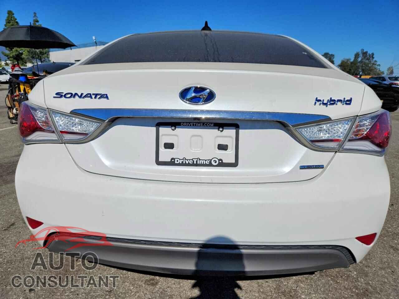 HYUNDAI SONATA 2014 - KMHEC4A47EA107551