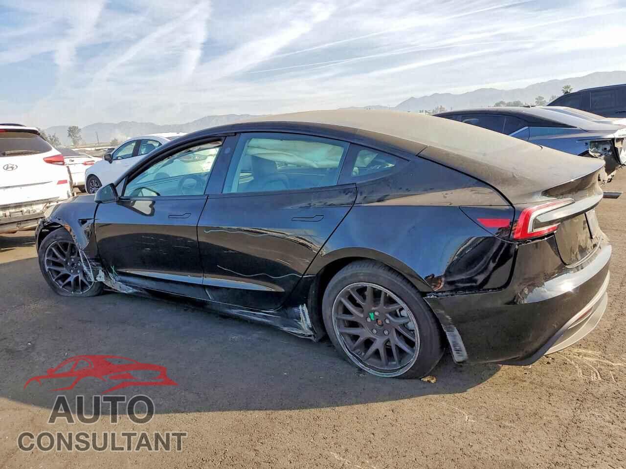 TESLA MODEL 3 2025 - 5YJ3E1EB2SF970757