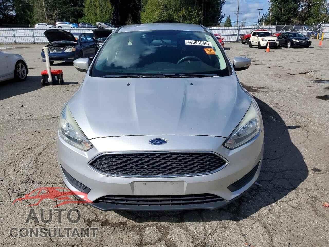 FORD FOCUS 2015 - 1FADP3K22FL249135